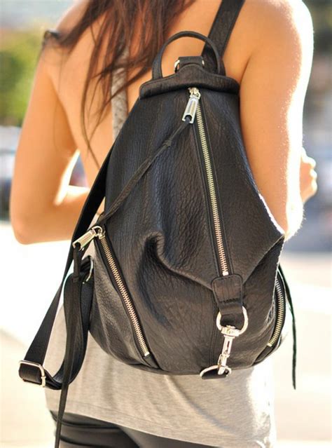 sac à dos femme imitation cuir avec fermeture eclair